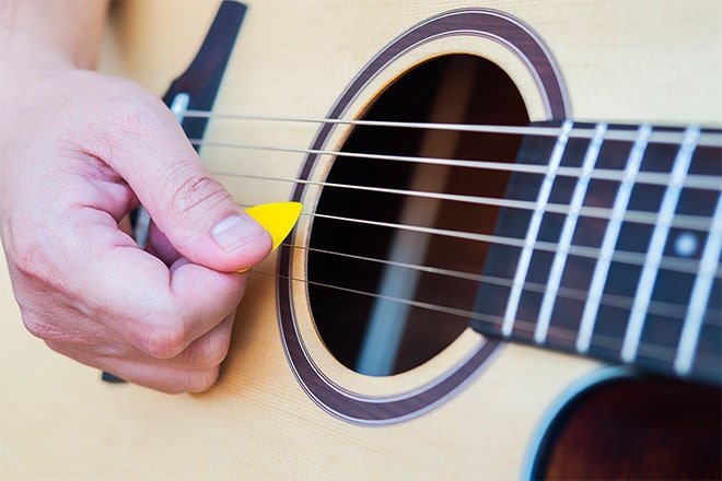 A Step-by-Step Guide to a Guitar Players' Nail Maintenance Routine