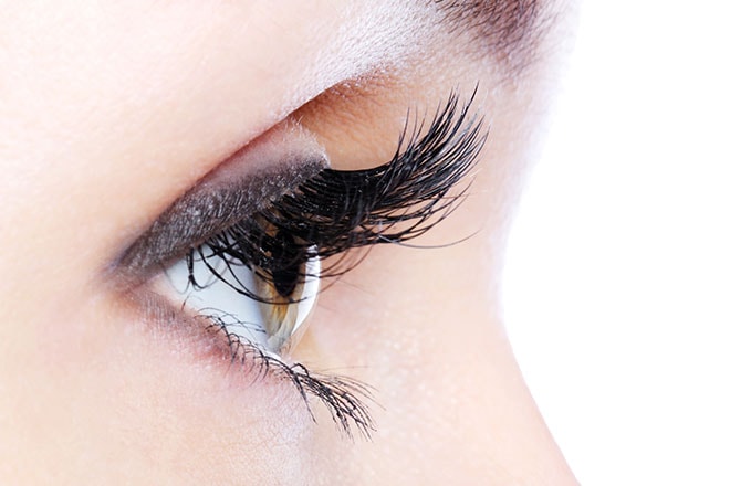 How to Curl Your Eyelashes: Start with the Best Eyelash Curler