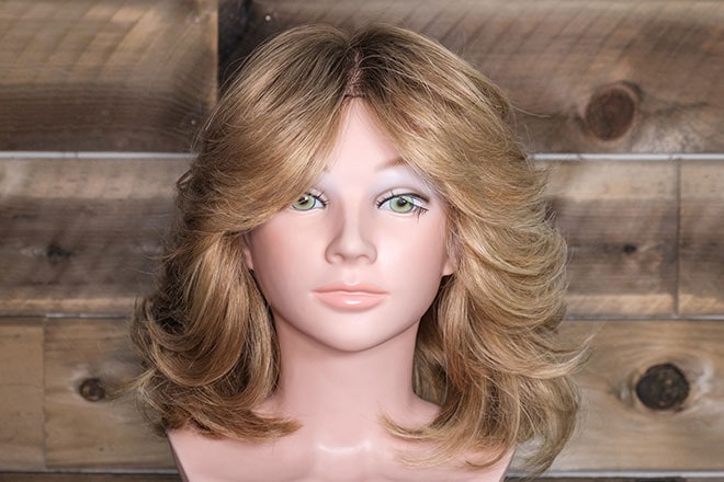 Short vs. Long Razor Stroke: Razor Cutting Hair Techniques for Different Results