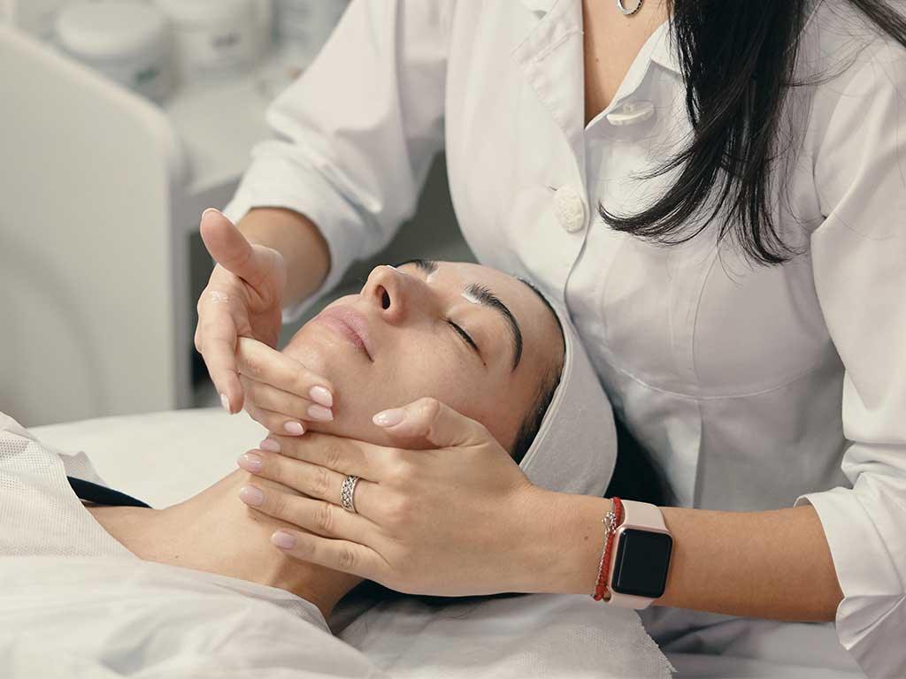ESTHETICIAN