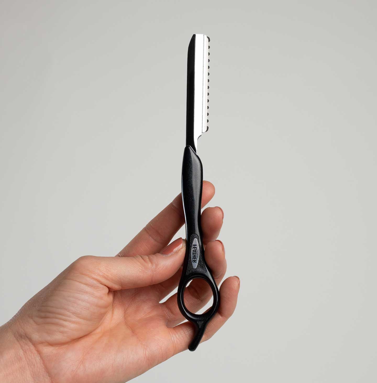 Jatai - About Us - Feather Styling Razor