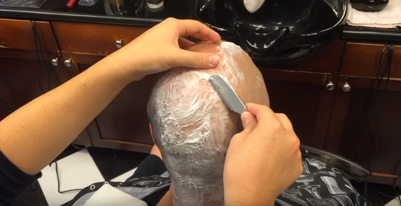 Noriko Matsuguchi does a Feather Straight Razor Head Shave