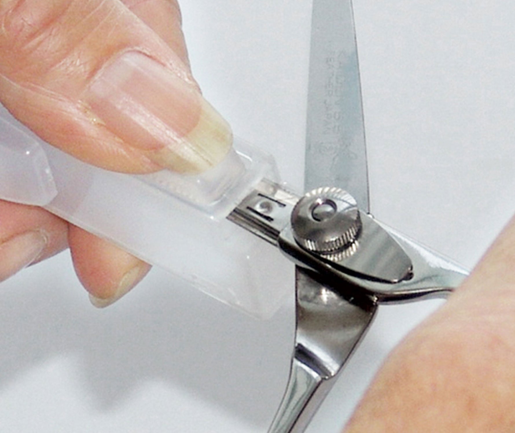 Replacing Feather Kaiden Shear Blades