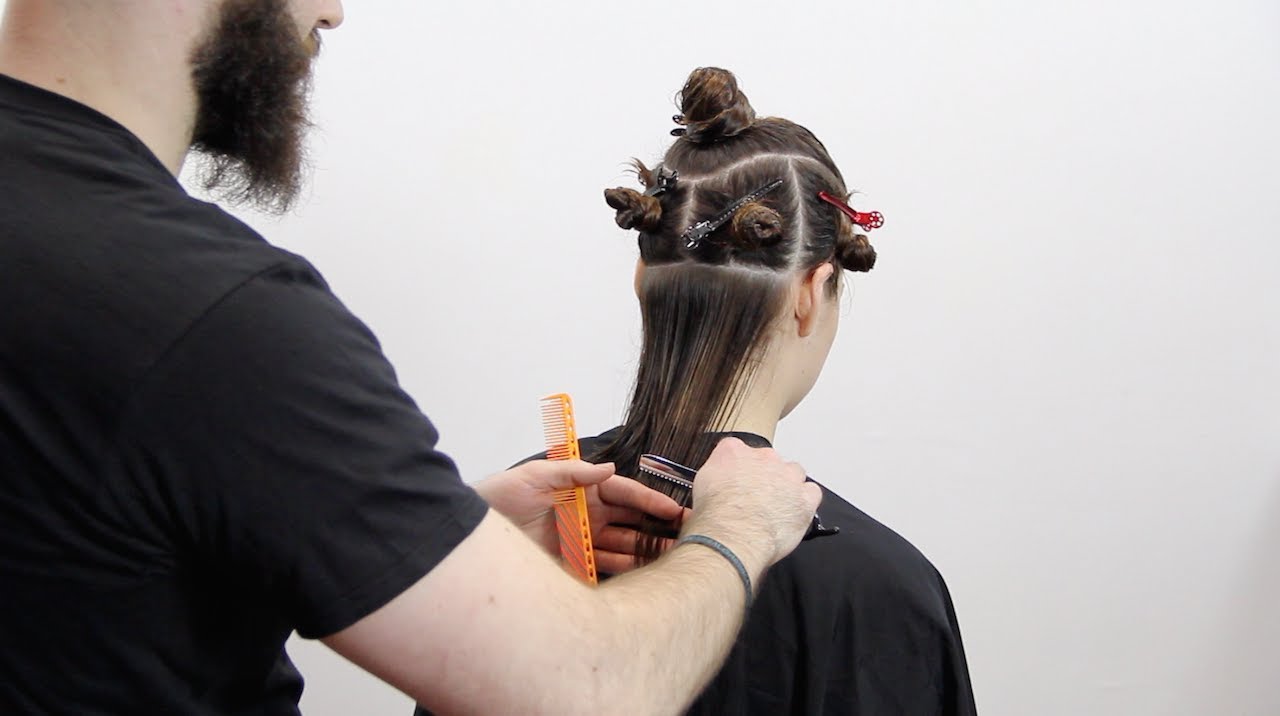 Shoulder length bob razor haircut