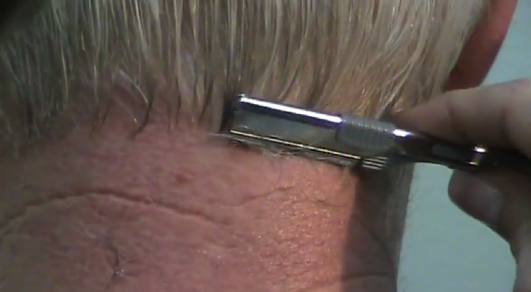 how to use razor for haircut